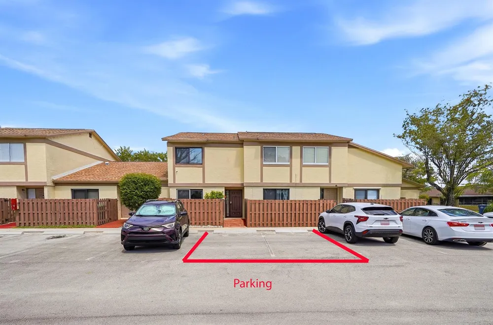 10875 NW 29th Manor #8 Sunrise, FL 33322