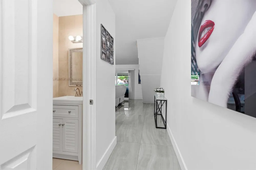 10875 NW 29th Manor #8 Sunrise, FL 33322