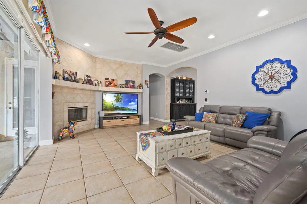 2704 Serenity Circle Fort Pierce, FL 34981