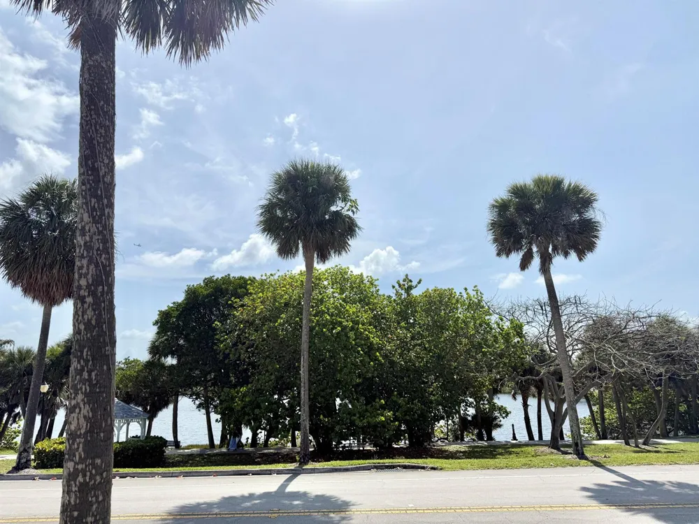 400 Seaside Lane Juno Beach, FL 33408