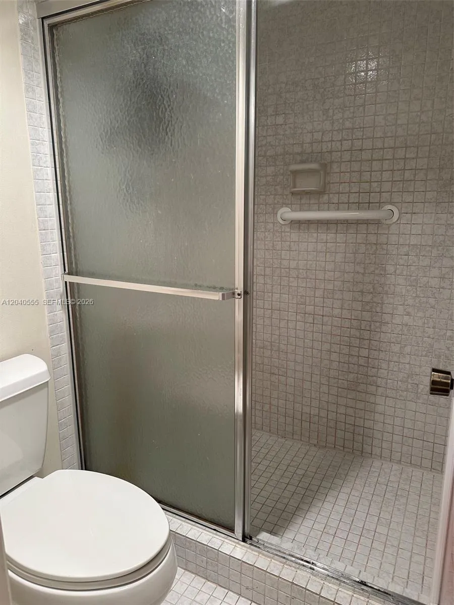 900 Saint Charles Pl #407 Pembroke Pines, FL 33026
