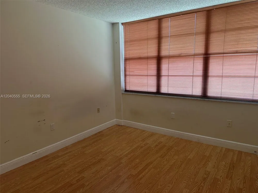 900 Saint Charles Pl #407 Pembroke Pines, FL 33026