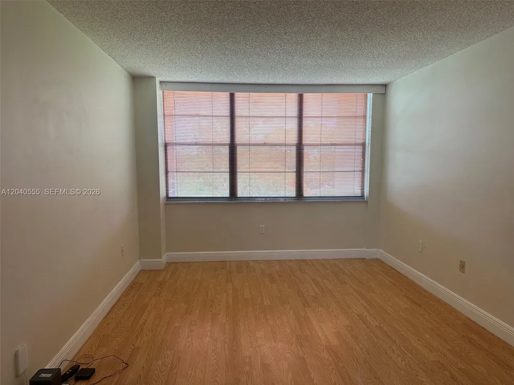 900 Saint Charles Pl #407 Pembroke Pines, FL 33026