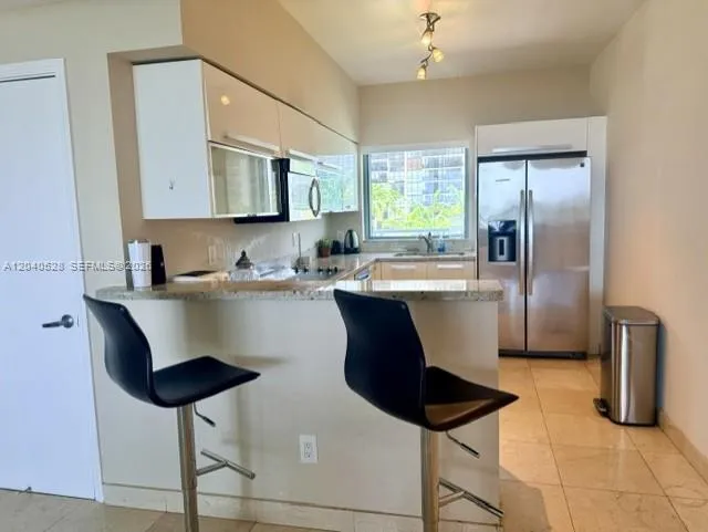 601 NE 36th St #803 Miami, FL 33137