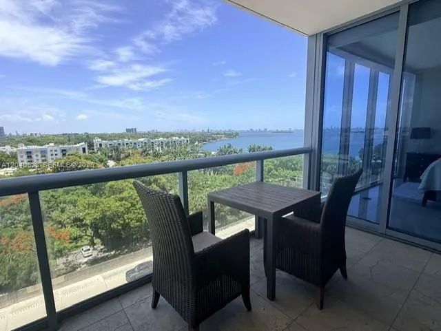 601 NE 36th St #803 Miami, FL 33137