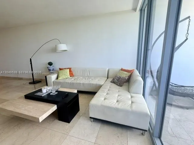 601 NE 36th St #803 Miami, FL 33137