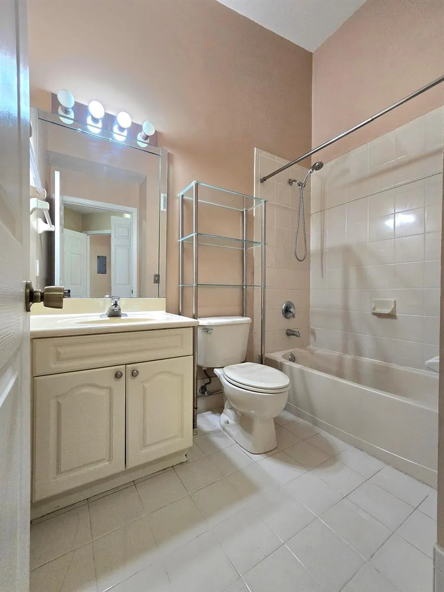 7900 NW 6th Street #205 Pembroke Pines, FL 33024