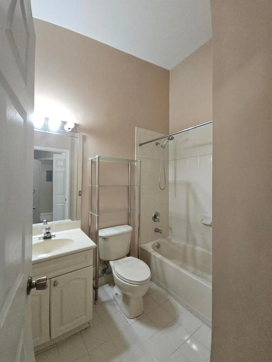 7900 NW 6th Street #205 Pembroke Pines, FL 33024