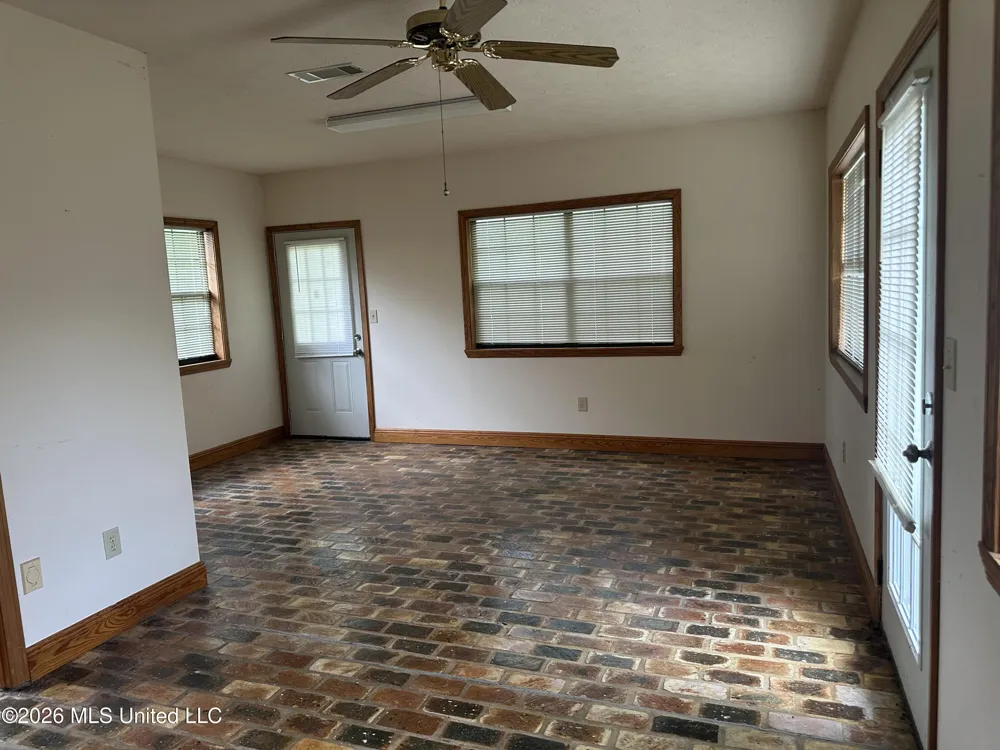 2723 Davis Road Byram, MS 39170