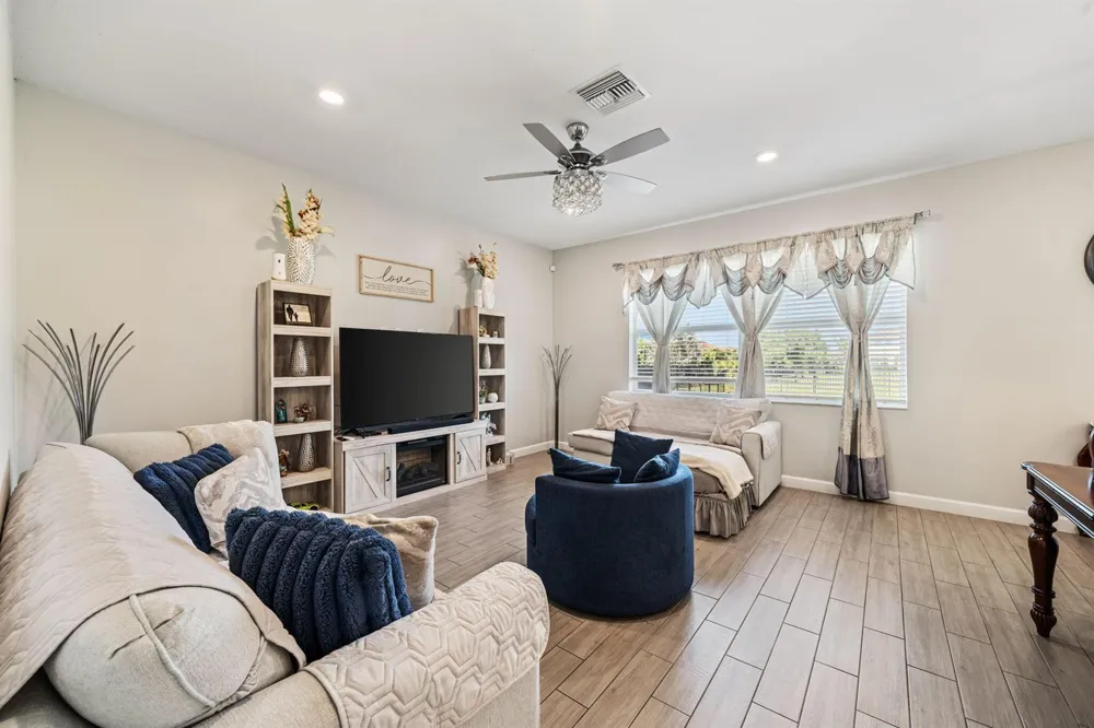 1408 Wandering Willow Way Loxahatchee, FL 33470