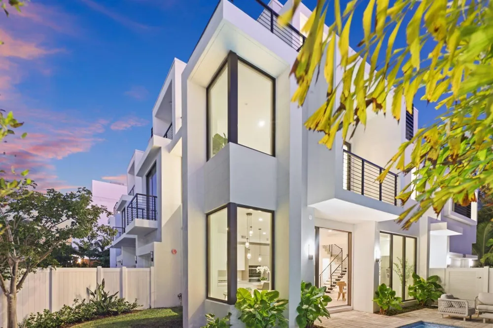 201 SE 4th Avenue Delray Beach, FL 33483