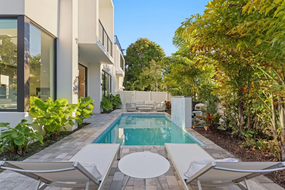 201 SE 4th Avenue Delray Beach, FL 33483