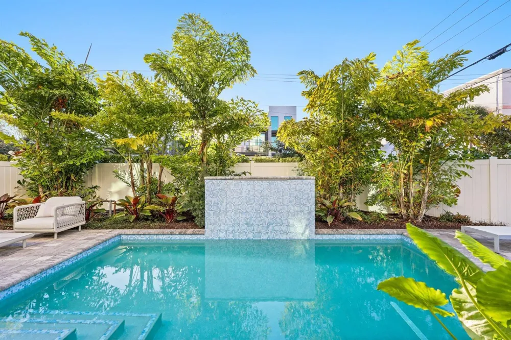 201 SE 4th Avenue Delray Beach, FL 33483