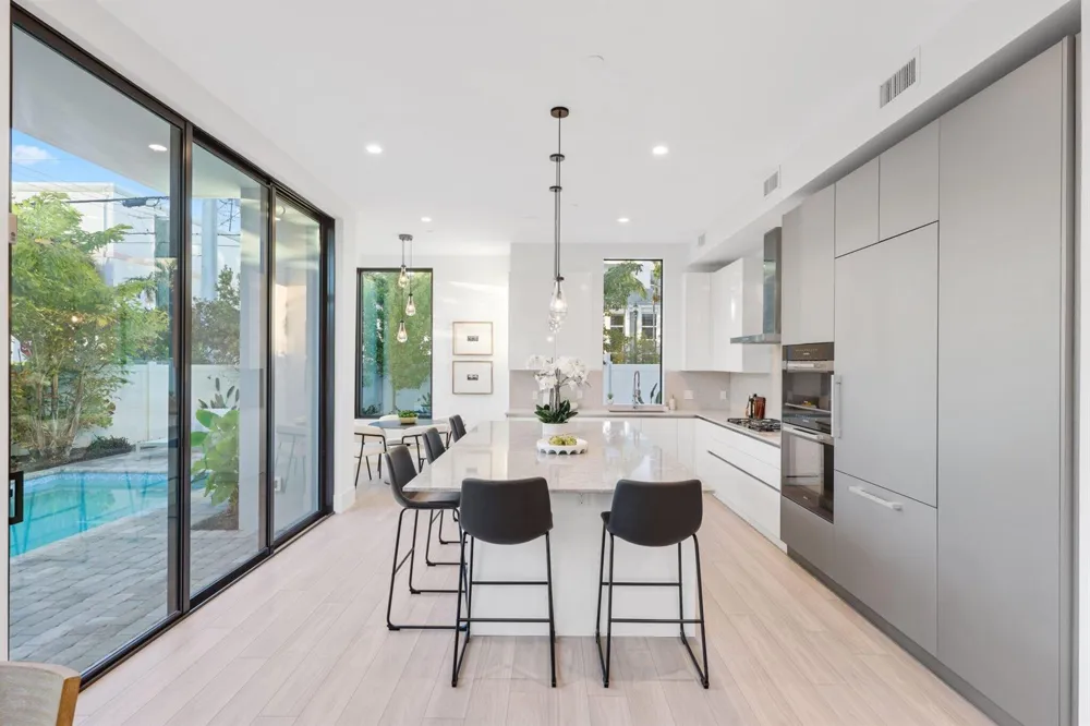201 SE 4th Avenue Delray Beach, FL 33483