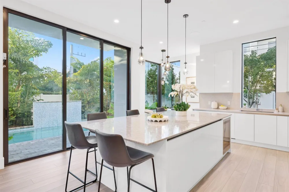 201 SE 4th Avenue Delray Beach, FL 33483