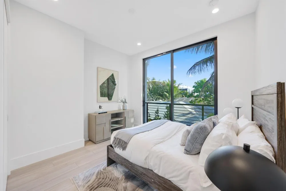 201 SE 4th Avenue Delray Beach, FL 33483