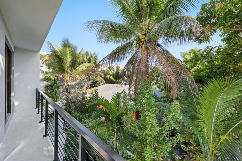 201 SE 4th Avenue Delray Beach, FL 33483