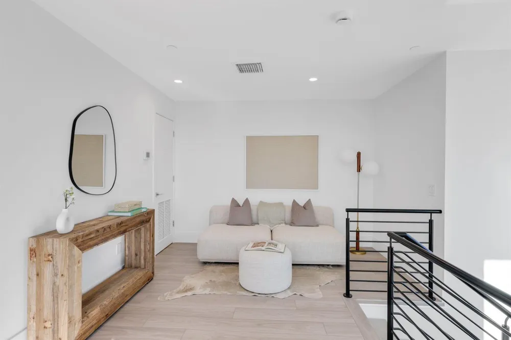 201 SE 4th Avenue Delray Beach, FL 33483