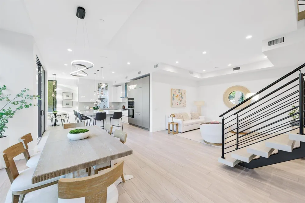 201 SE 4th Avenue Delray Beach, FL 33483
