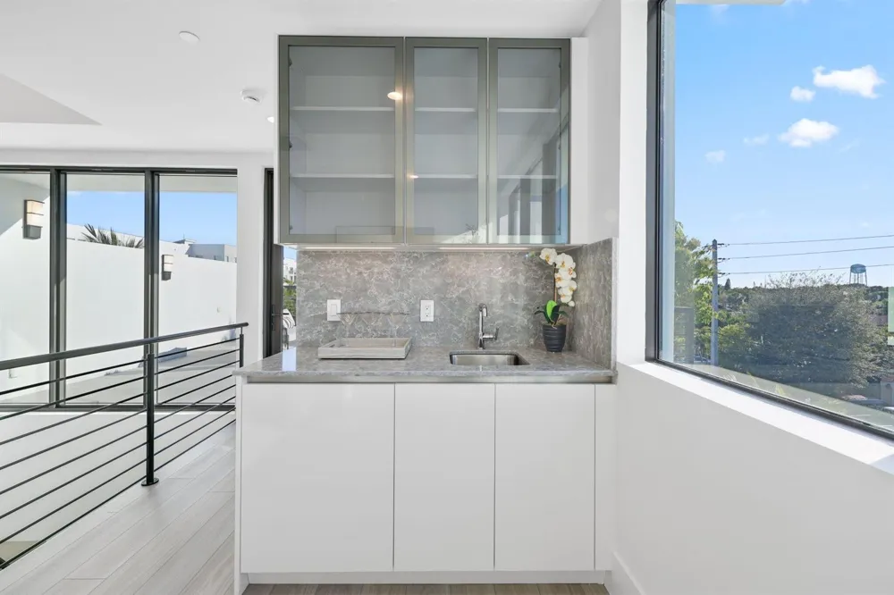 201 SE 4th Avenue Delray Beach, FL 33483