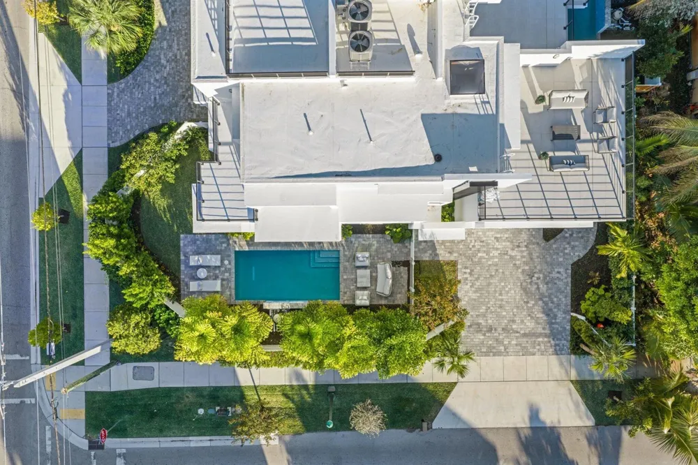 201 SE 4th Avenue Delray Beach, FL 33483