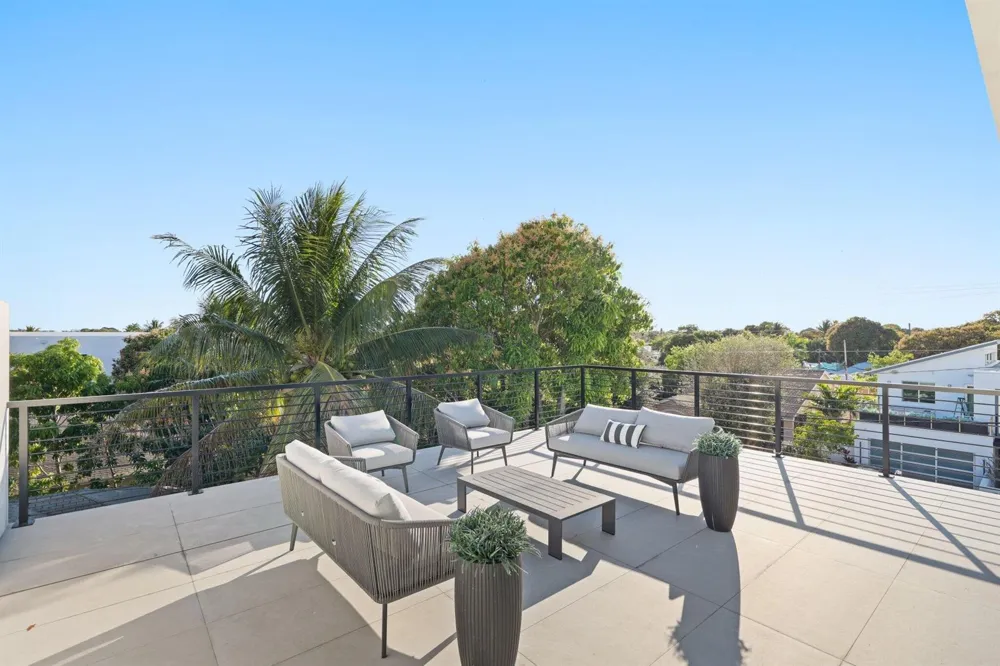 201 SE 4th Avenue Delray Beach, FL 33483