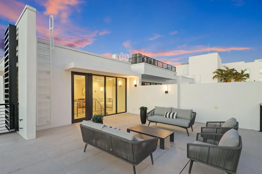 201 SE 4th Avenue Delray Beach, FL 33483