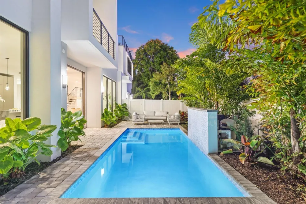 201 SE 4th Avenue Delray Beach, FL 33483