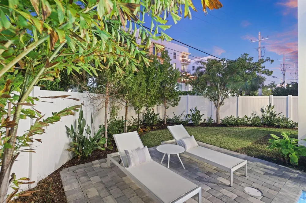 201 SE 4th Avenue Delray Beach, FL 33483