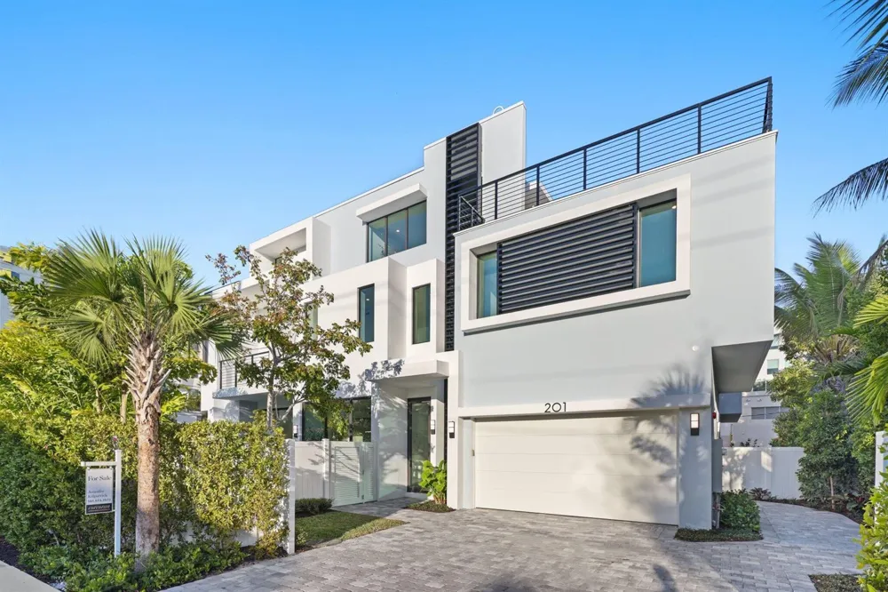 201 SE 4th Avenue Delray Beach, FL 33483