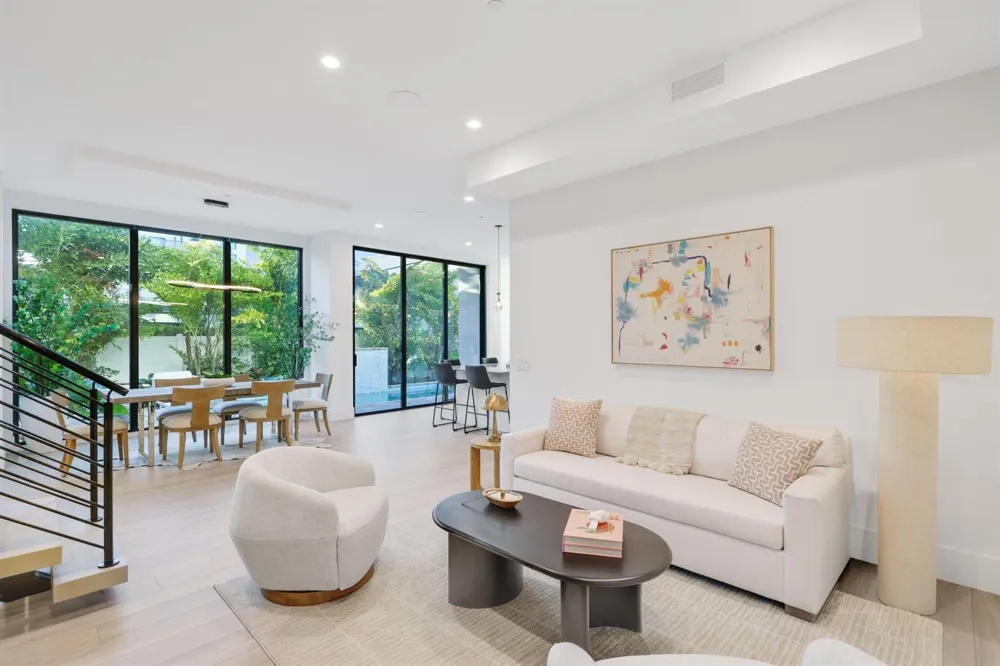 201 SE 4th Avenue Delray Beach, FL 33483
