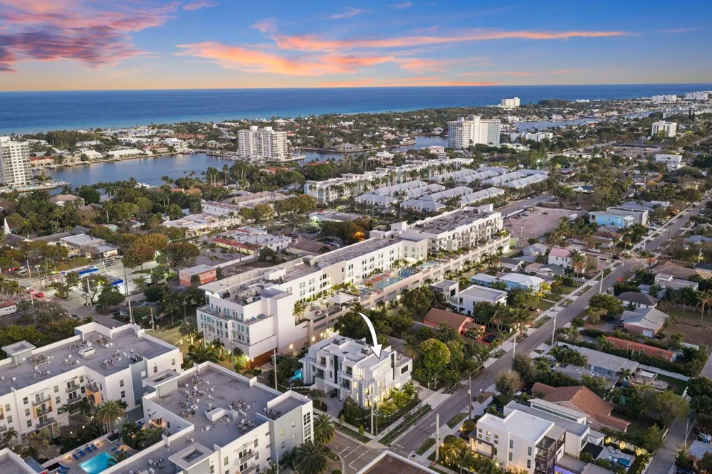 201 SE 4th Avenue Delray Beach, FL 33483