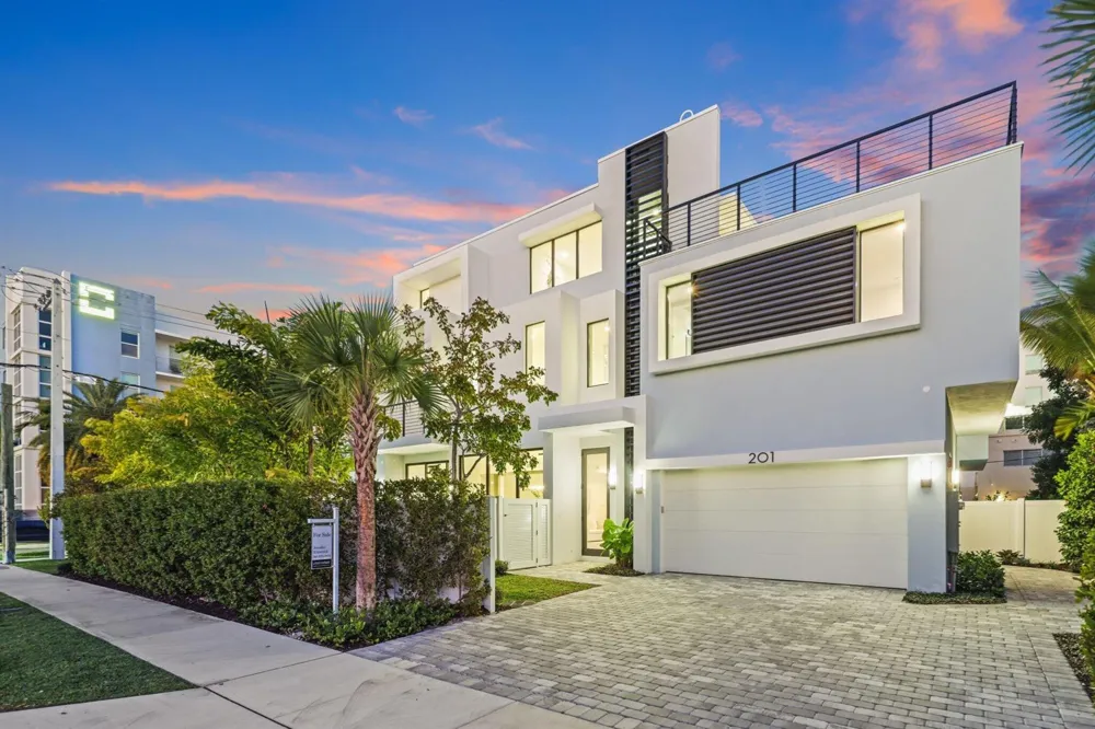201 SE 4th Avenue Delray Beach, FL 33483
