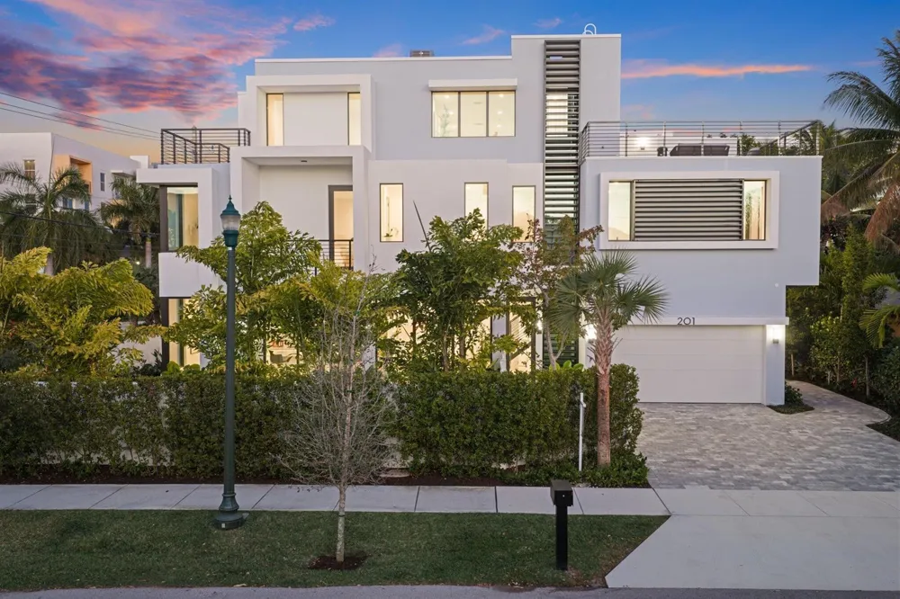 201 SE 4th Avenue Delray Beach, FL 33483