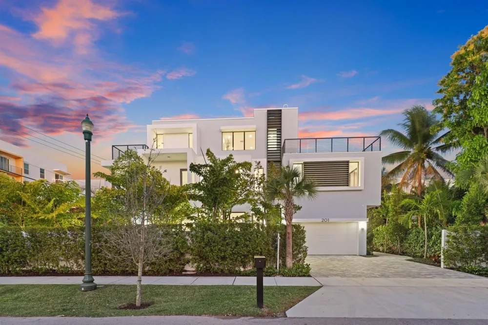 201 SE 4th Avenue Delray Beach, FL 33483