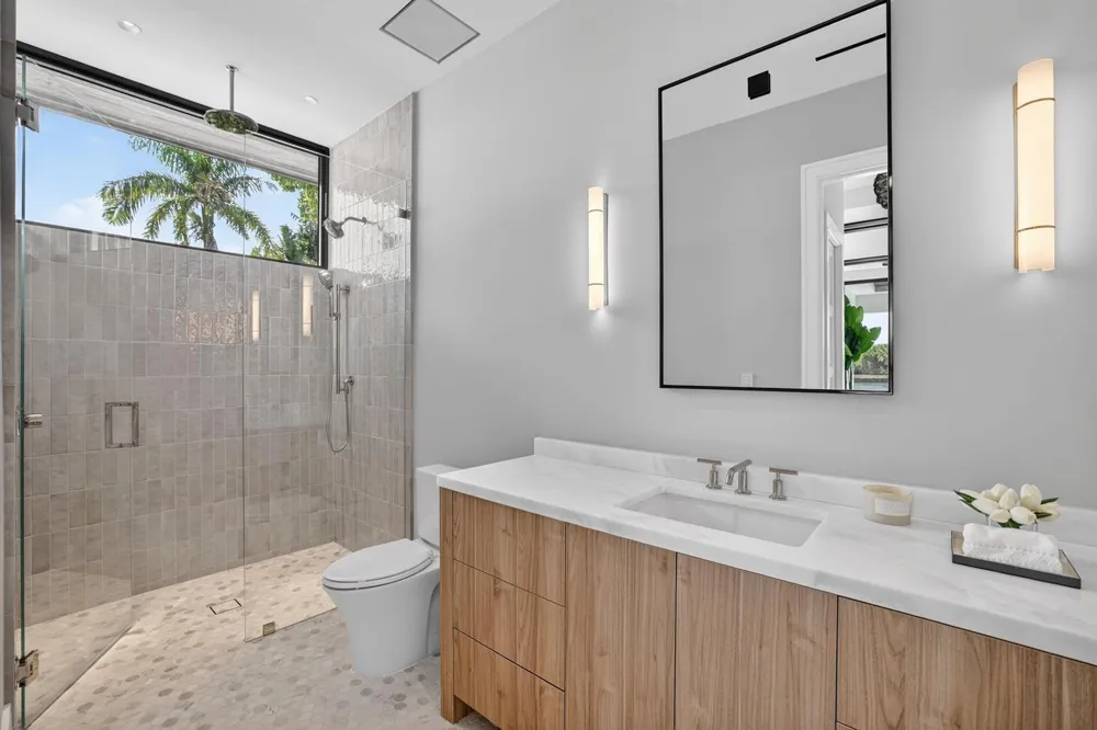 1918 Intracoastal Drive Fort Lauderdale, FL 33305
