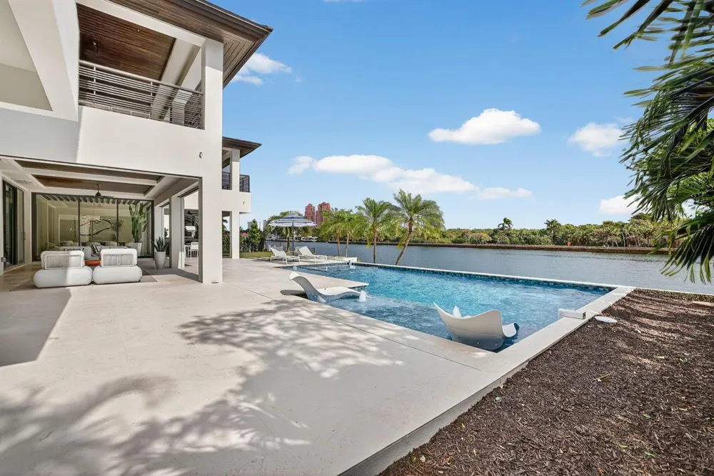 1918 Intracoastal Drive Fort Lauderdale, FL 33305