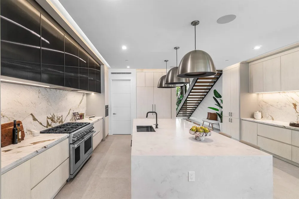 810 Palm Trail Delray Beach, FL 33483