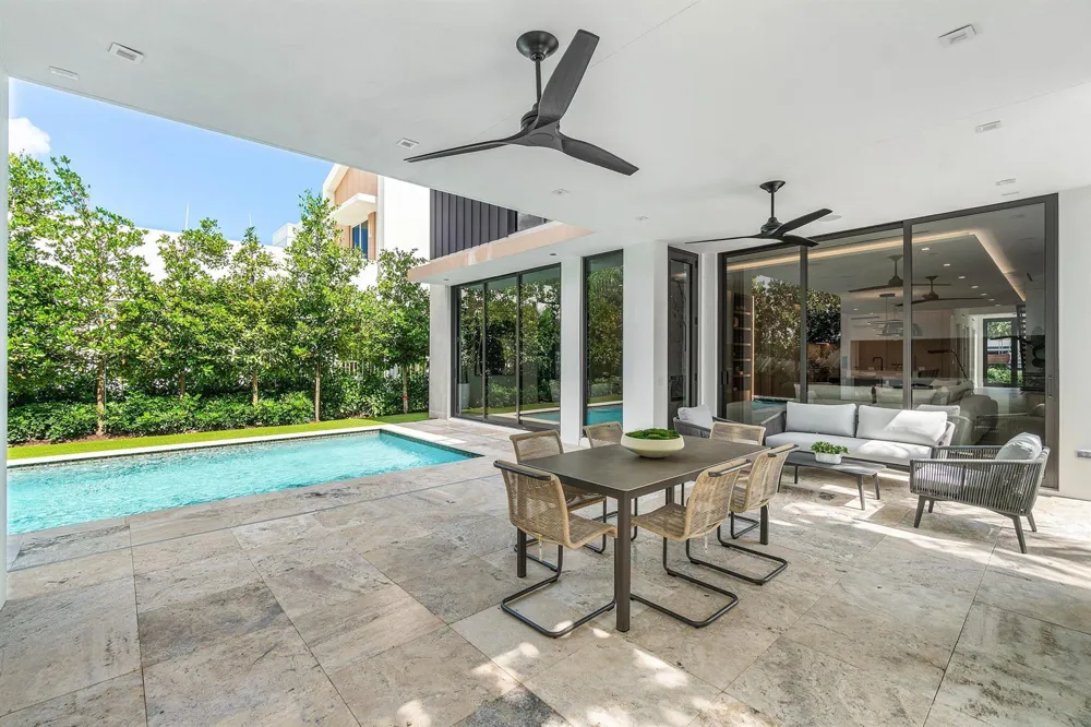 810 Palm Trail Delray Beach, FL 33483