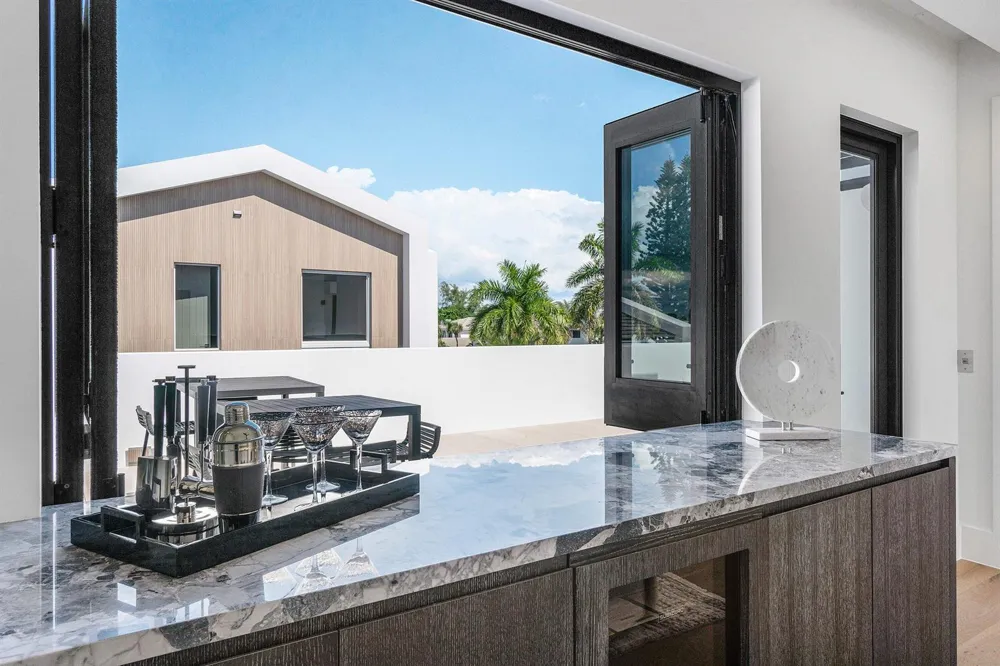 810 Palm Trail Delray Beach, FL 33483