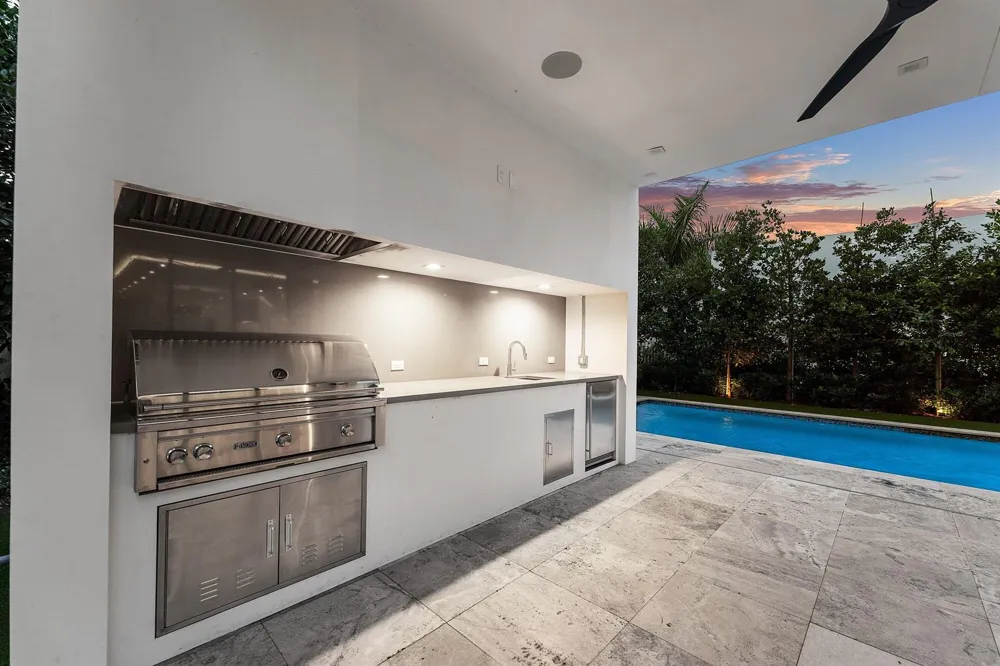 810 Palm Trail Delray Beach, FL 33483