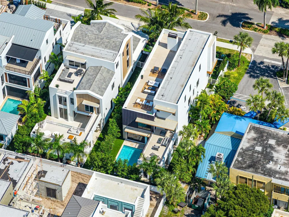 810 Palm Trail Delray Beach, FL 33483