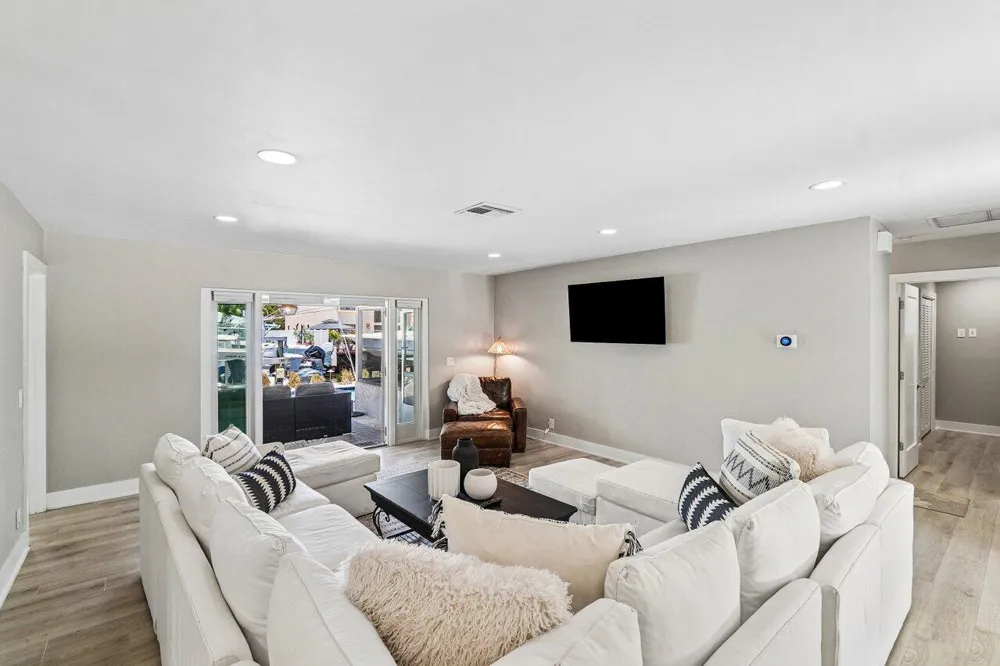 106 Periwinkle Drive Hypoluxo, FL 33462
