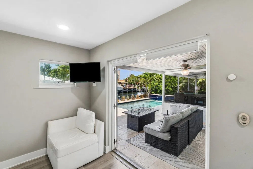 106 Periwinkle Drive Hypoluxo, FL 33462