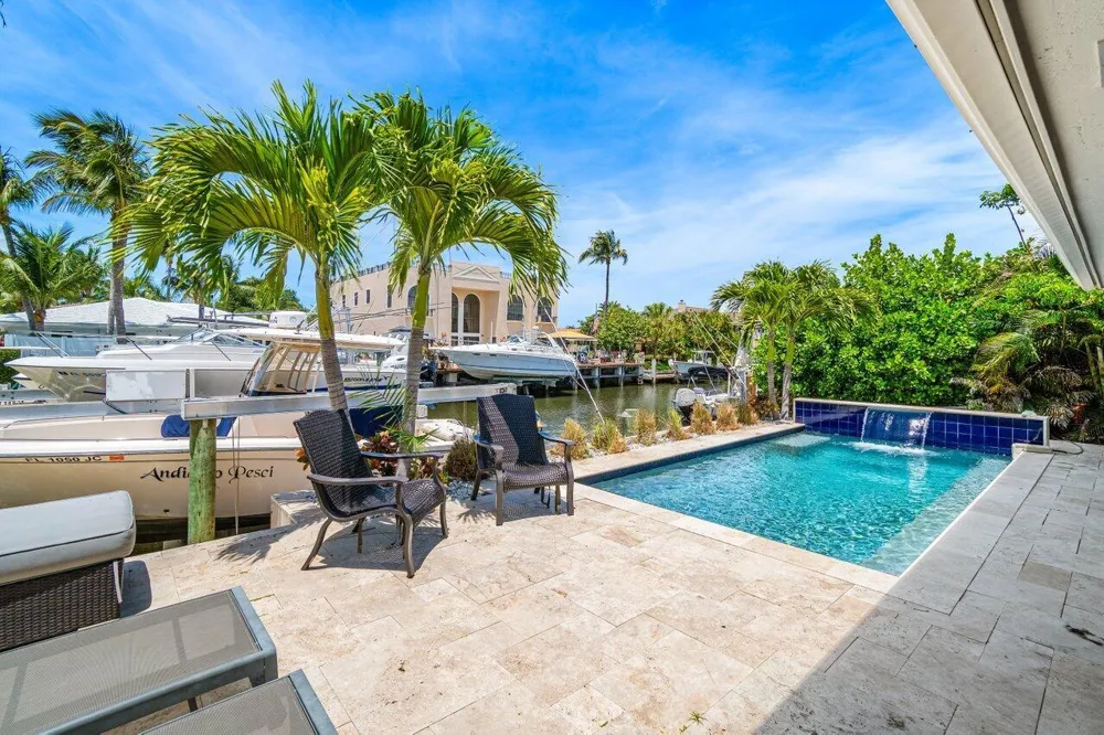 106 Periwinkle Drive Hypoluxo, FL 33462