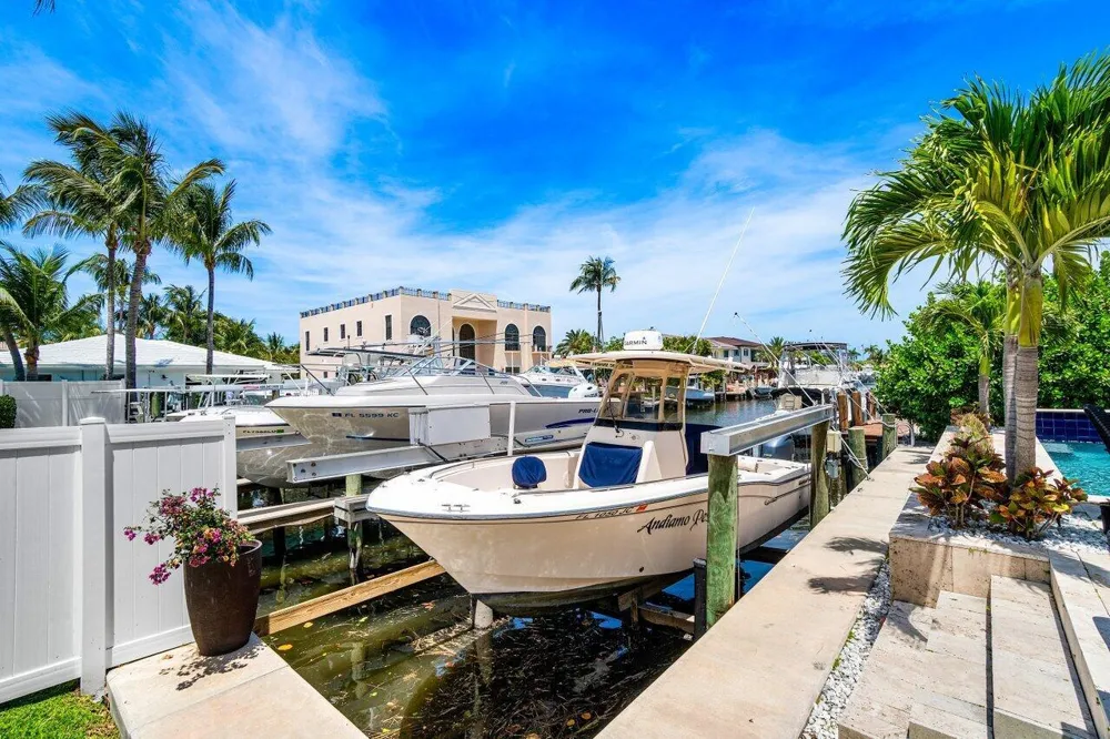 106 Periwinkle Drive Hypoluxo, FL 33462