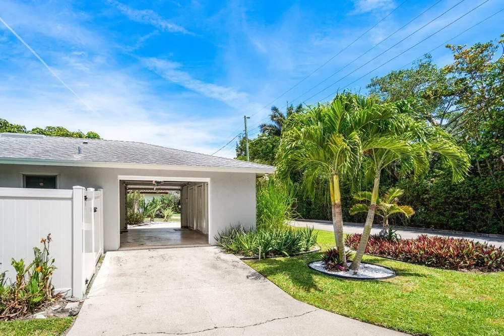 106 Periwinkle Drive Hypoluxo, FL 33462