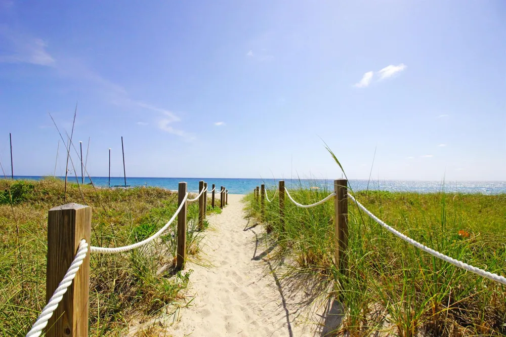 106 Periwinkle Drive Hypoluxo, FL 33462