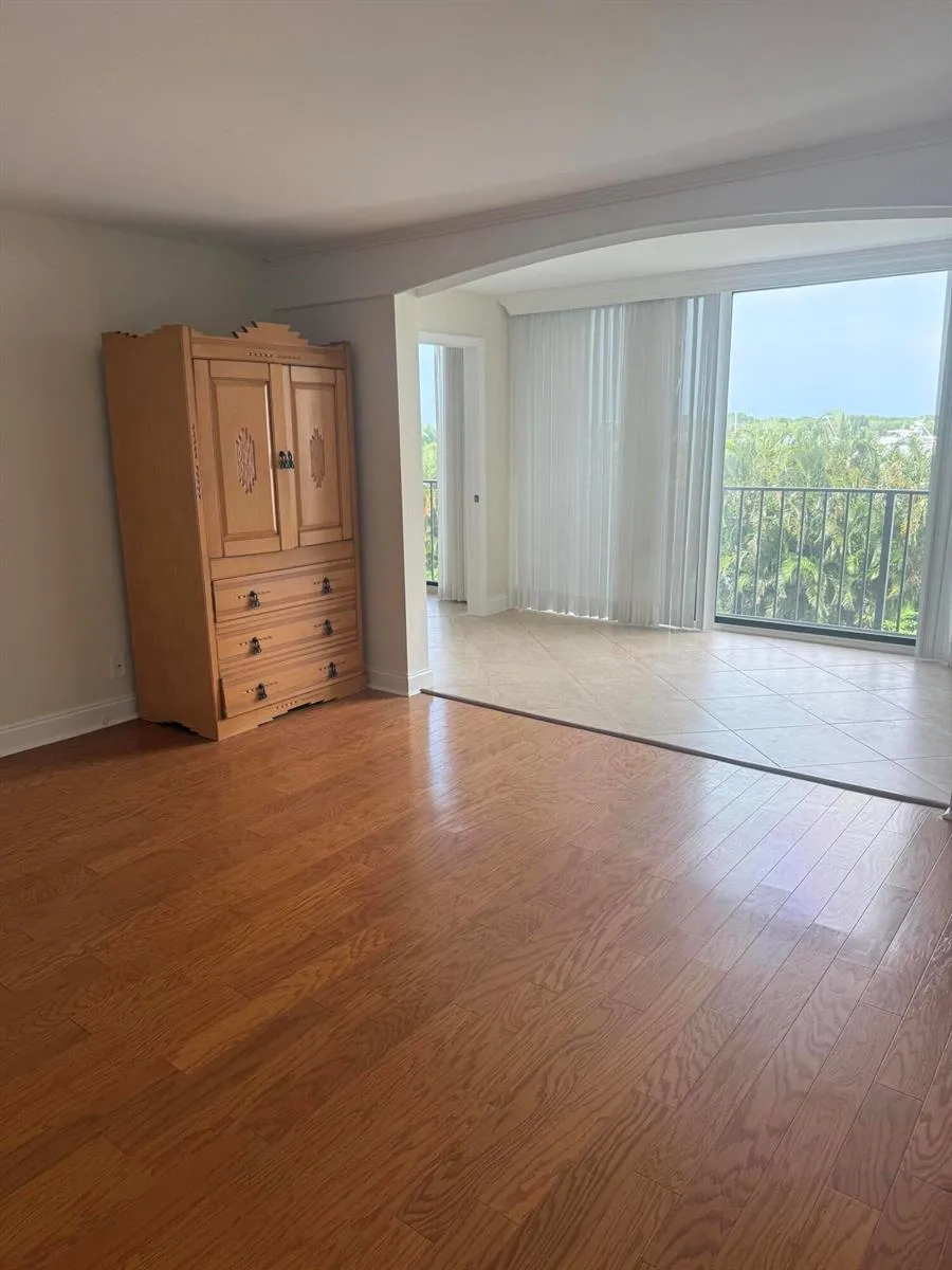 120 Lakeshore Drive #435 North Palm Beach, FL 33408