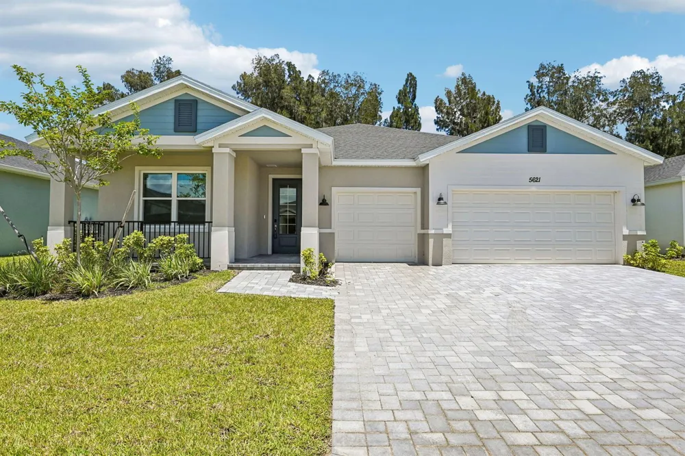 5621 Hampton Park Circle Vero Beach, FL 32966